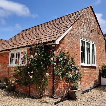 Ferienwohnung Rose Barn West Lavington Exterior foto