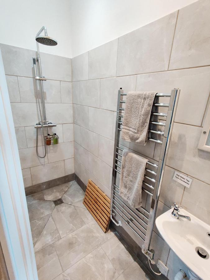 Ferienwohnung Rose Barn West Lavington Exterior foto