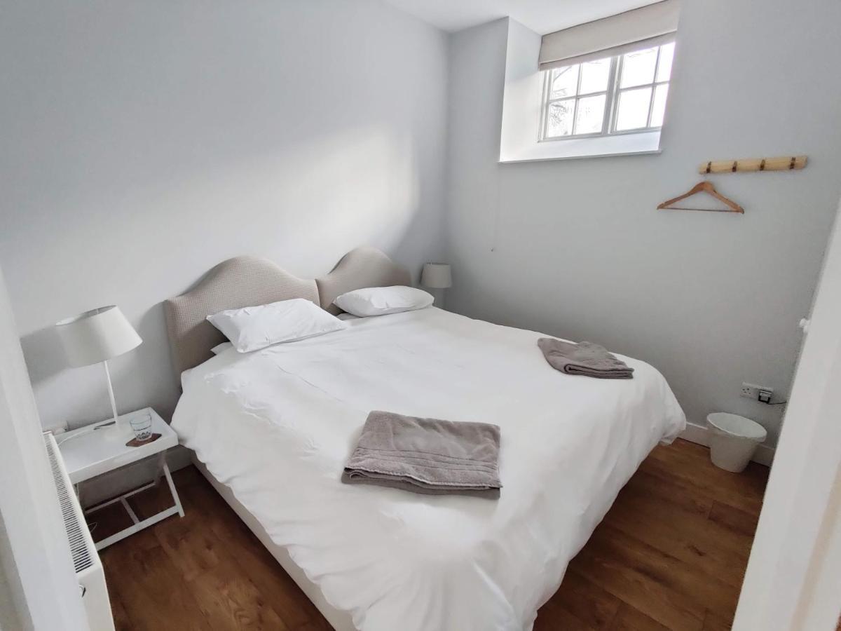 Ferienwohnung Rose Barn West Lavington Exterior foto